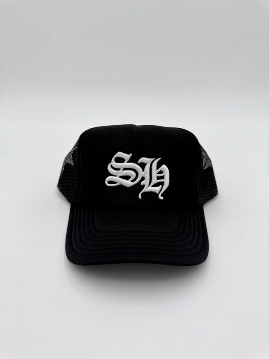 LOGO TRUCKER HAT